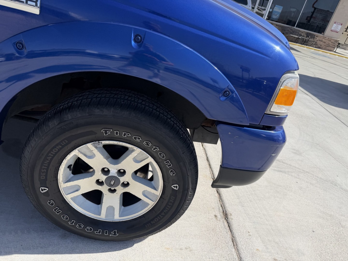 2006 Blue Ford Ranger XLT 4x4 , located at 2190 Hwy 95, Bullhead City, AZ, 86442, (928) 704-0060, 0.000000, 0.000000 - 2006 Ford Ranger XLT. automatic 4x4 . power windows, locks. cold a/c tow package running boards. 146k.- Photo#5