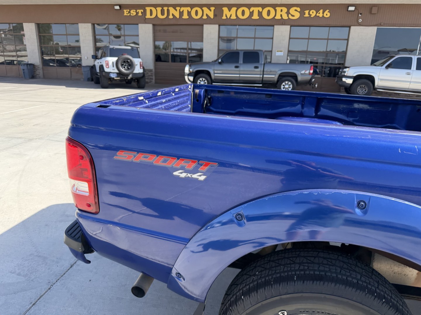 2006 Blue Ford Ranger XLT 4x4 , located at 2190 Hwy 95, Bullhead City, AZ, 86442, (928) 704-0060, 0.000000, 0.000000 - 2006 Ford Ranger XLT. automatic 4x4 . power windows, locks. cold a/c tow package running boards. 146k.- Photo#8