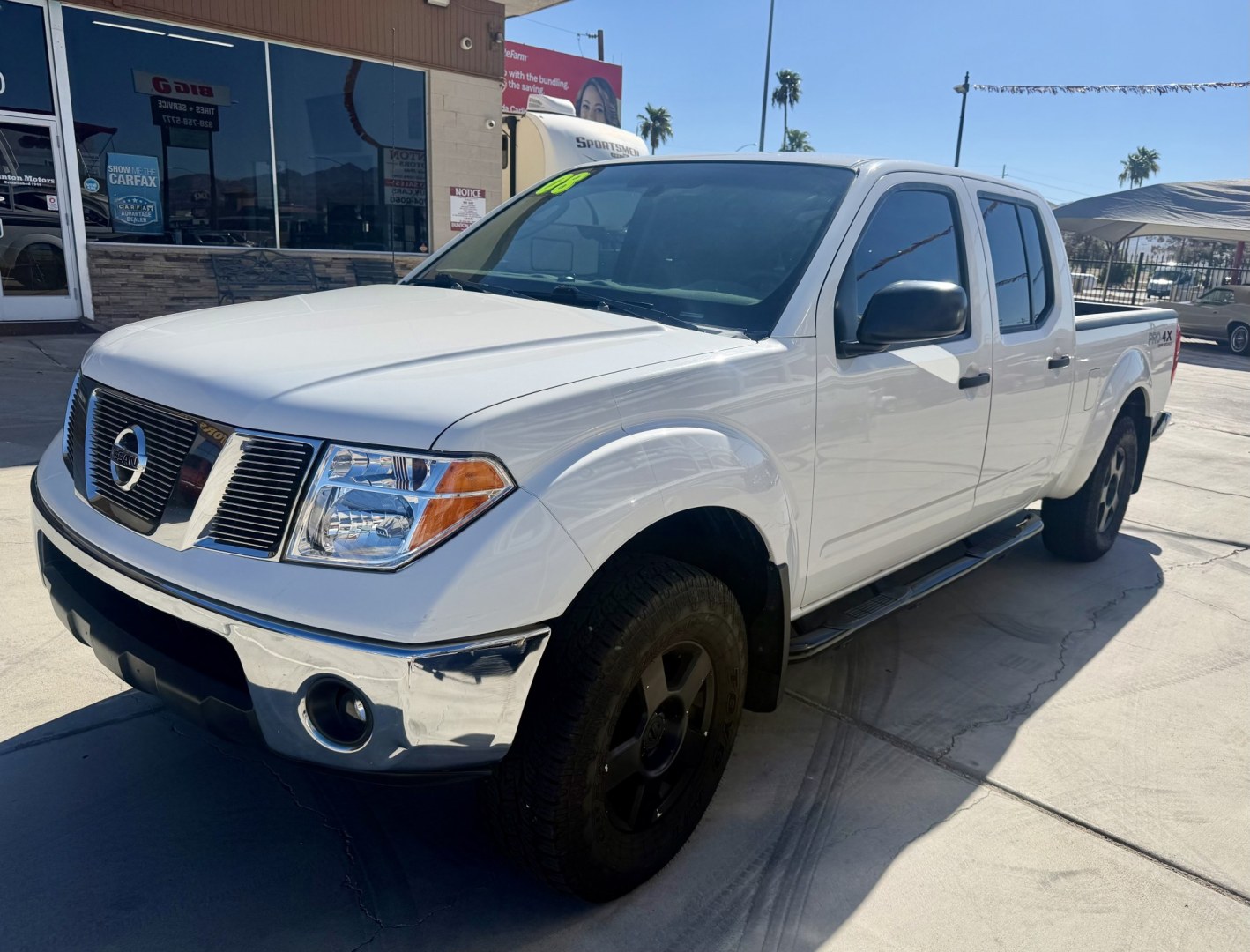 2008 White , located at 2190 Hwy 95, Bullhead City, AZ, 86442, (928) 704-0060, 0.000000, 0.000000 - 2008 Nissan Frontier Crew cab 4x4.SE V6 pro 4Xoff road package. automatic . toyo all terrain off road tires. custom running boards. new headlights. recently serviced. ice cold a/c. small body lift with off road tires/wheels. bedliner tow package. always garaged. elderly owned. This truck looks new.- Photo#1