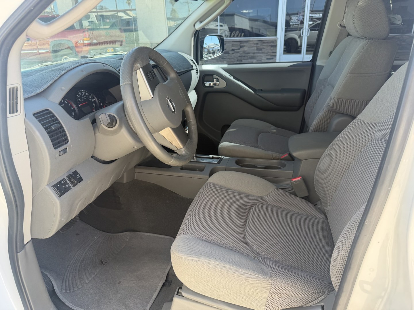 2008 White , located at 2190 Hwy 95, Bullhead City, AZ, 86442, (928) 704-0060, 0.000000, 0.000000 - 2008 Nissan Frontier Crew cab 4x4.SE V6 pro 4Xoff road package. automatic . toyo all terrain off road tires. custom running boards. new headlights. recently serviced. ice cold a/c. small body lift with off road tires/wheels. bedliner tow package. always garaged. elderly owned. This truck looks new.- Photo#4
