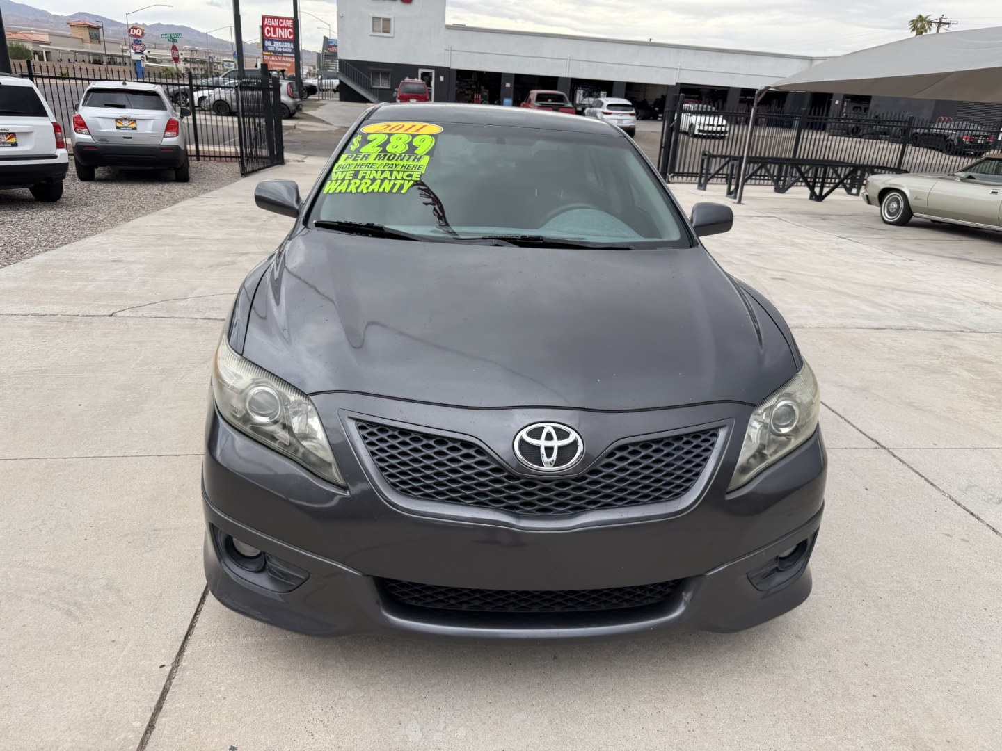 2011 silver Toyota Camry SE 6-Spd MT (4T1BF3EK1BU) with an 2.5L L4 DOHC 16V engine, 6-Speed Manual transmission, located at 2190 Hwy 95, Bullhead City, AZ, 86442, (928) 704-0060, 0.000000, 0.000000- Photo#1