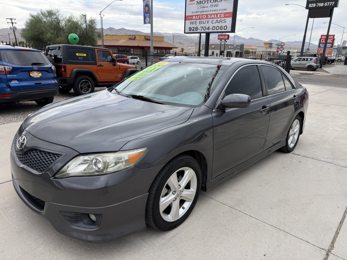 2011 silver Toyota Camry SE 6-Spd MT (4T1BF3EK1BU) with an 2.5L L4 DOHC 16V engine, 6-Speed Manual transmission, located at 2190 Hwy 95, Bullhead City, AZ, 86442, (928) 704-0060, 0.000000, 0.000000- Photo#6