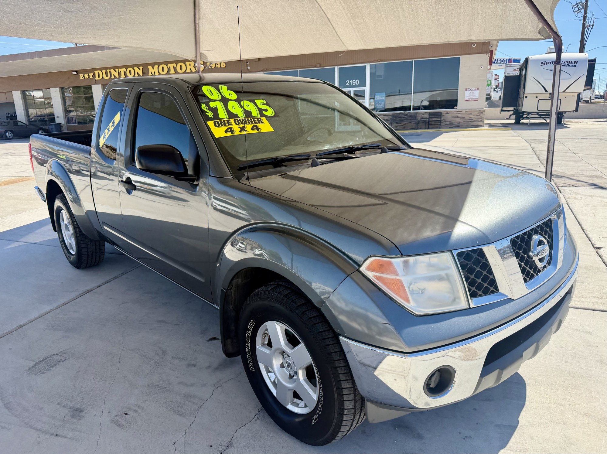 photo of 2006 Nissan Frontier LE King Cab 4WD 1 owner