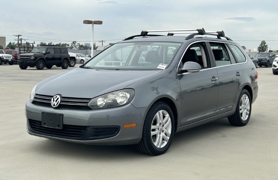 photo of 2013 Volkswagen Jetta SportWagen 2.0L TDI